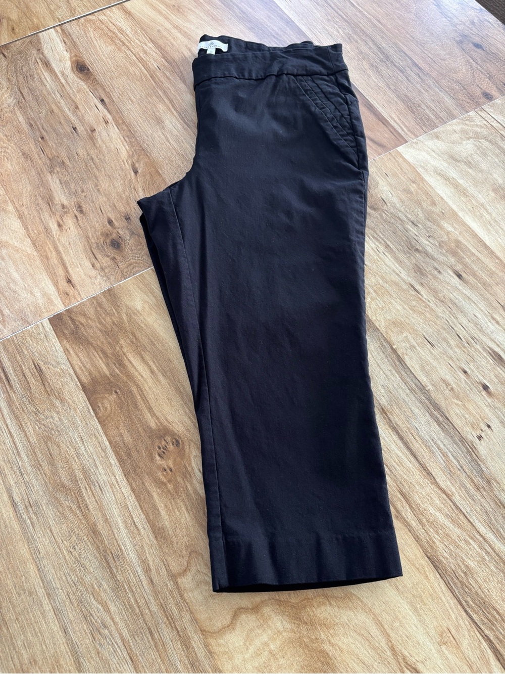 RW&CO. Cropped/capri City Leggings